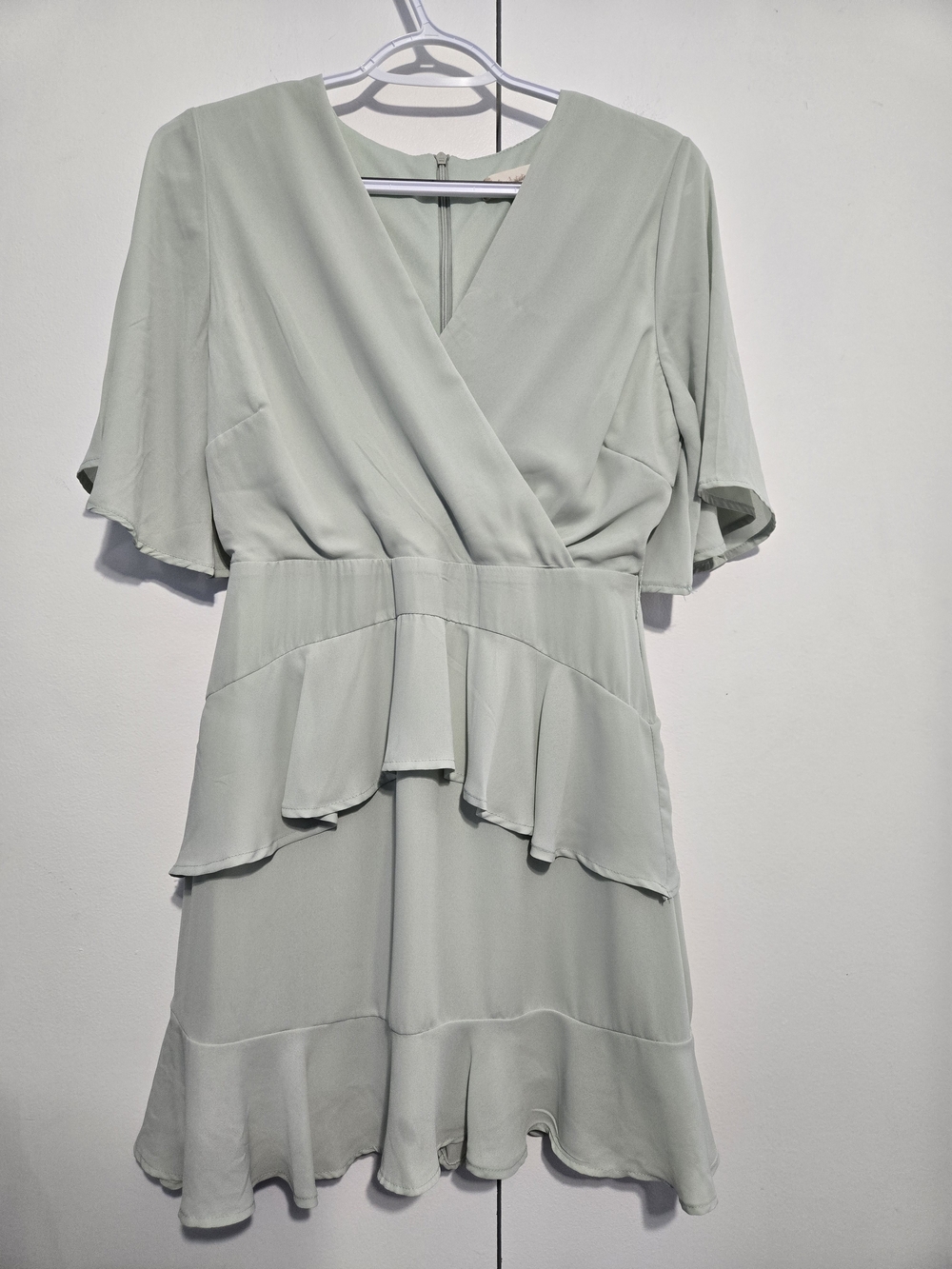 Altar'd State‎ Dress Womens Medium Sage Green Ruffle Wrap Style Flutter Sleeve
